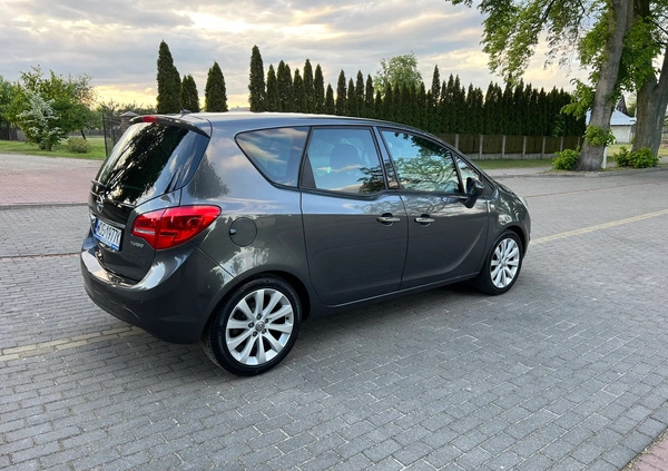 Opel Meriva cena 24700 przebieg: 188000, rok produkcji 2011 z Ostrołęka małe 277